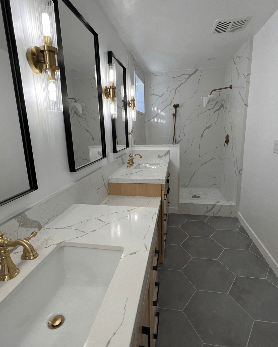 luxury-bathroom-remodel-gold-accents